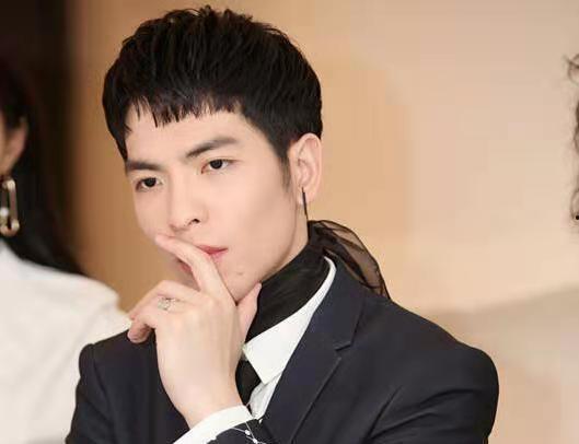 娱乐吃瓜酱萧敬腾,娱乐吃瓜酱的传奇人生