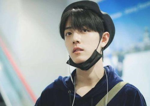 娱乐圈吃瓜宋亚轩微博号,吃瓜群众纷纷围观